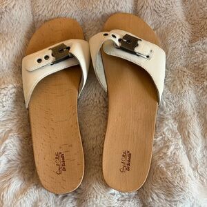 Dr. Scholl's Cream Leather Buckle Mules